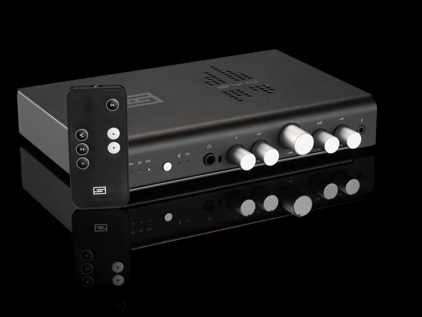 Syn Universal Surround Dac, Preamp And Headphone Amp For Gaming And Home Theater